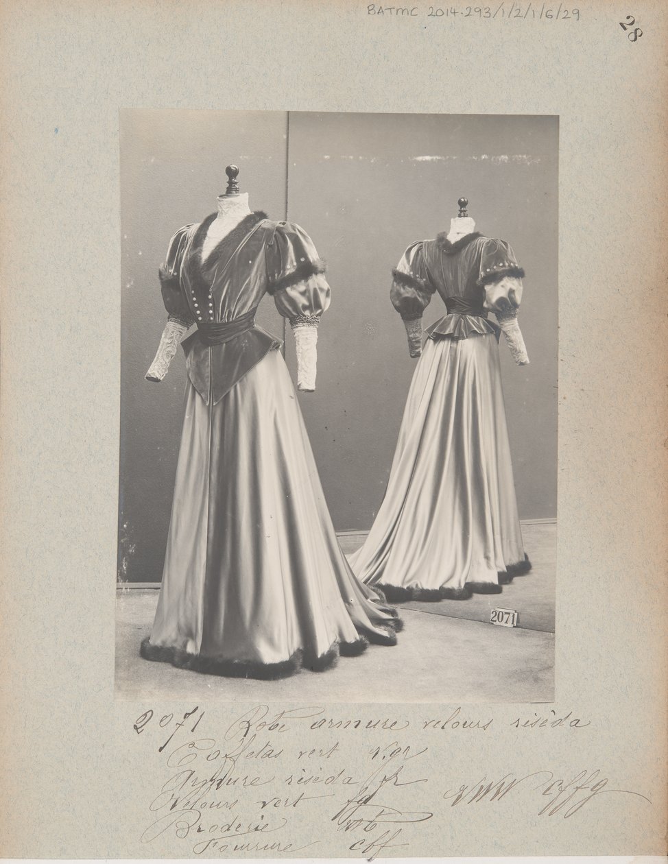 Albüm Sayfası: House of Worth, Kostüm by Photographer French