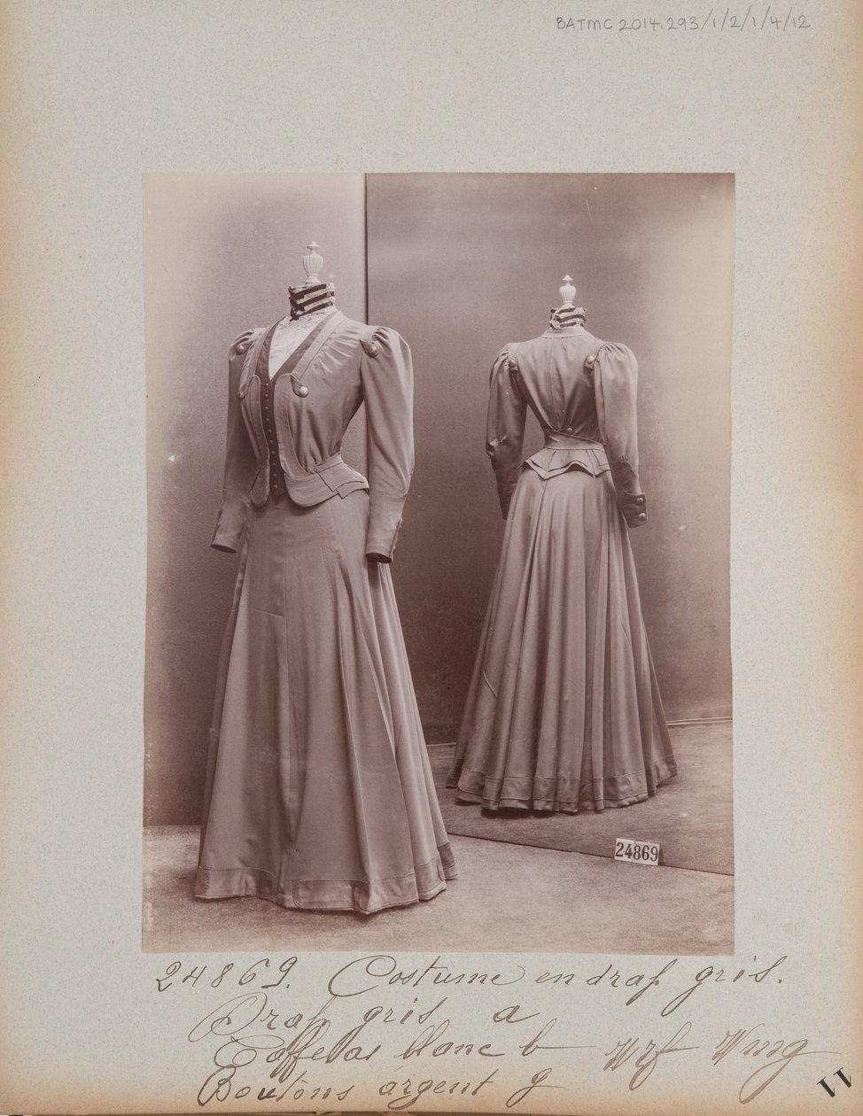 Albüm Sayfası: House of Worth, Kostüm by Photographer French