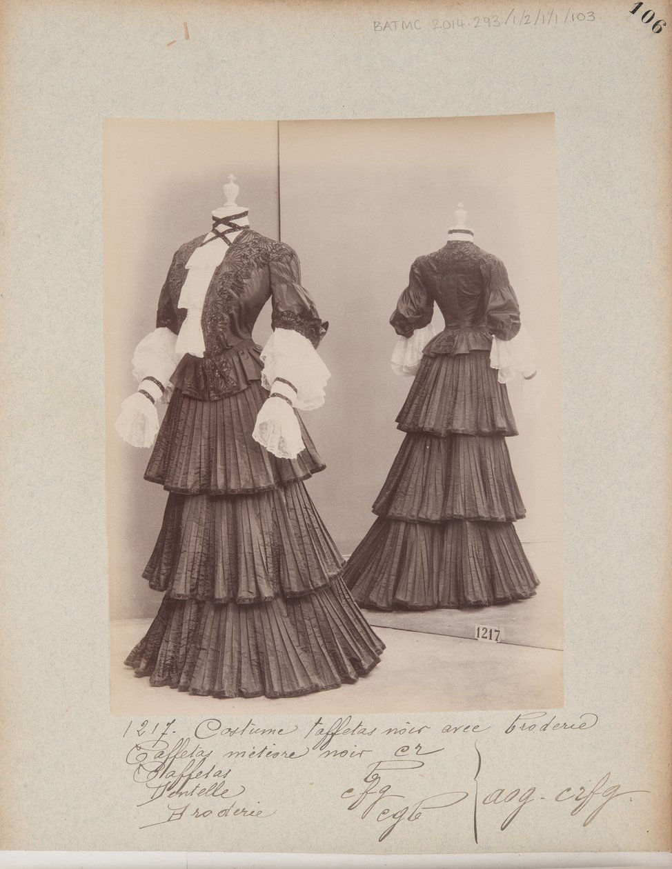Albüm Sayfası: House of Worth, Kostüm by Photographer French
