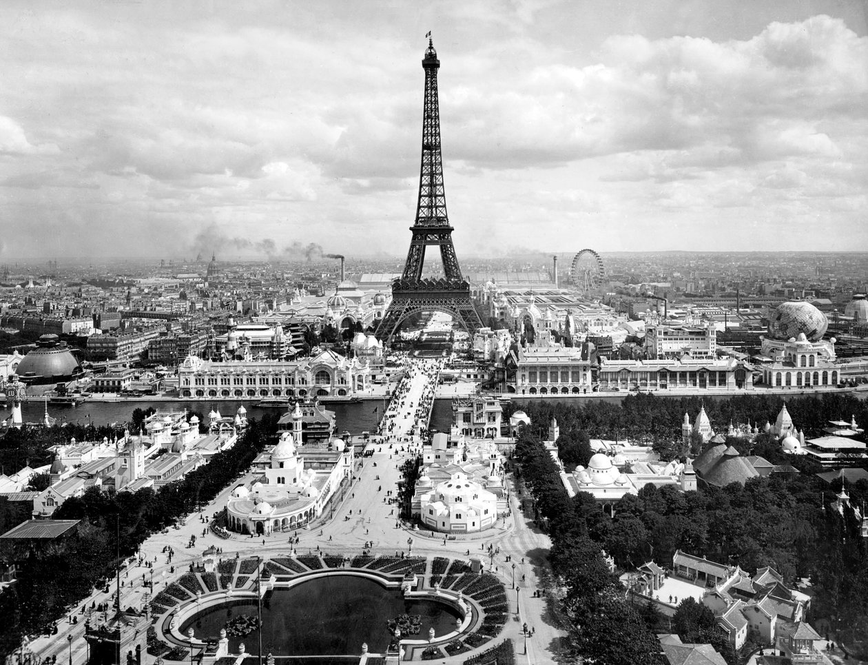 Champs de Mars ve Eyfel Kulesi'nin görünümü, Paris Dünya Fuarı by Photographer French