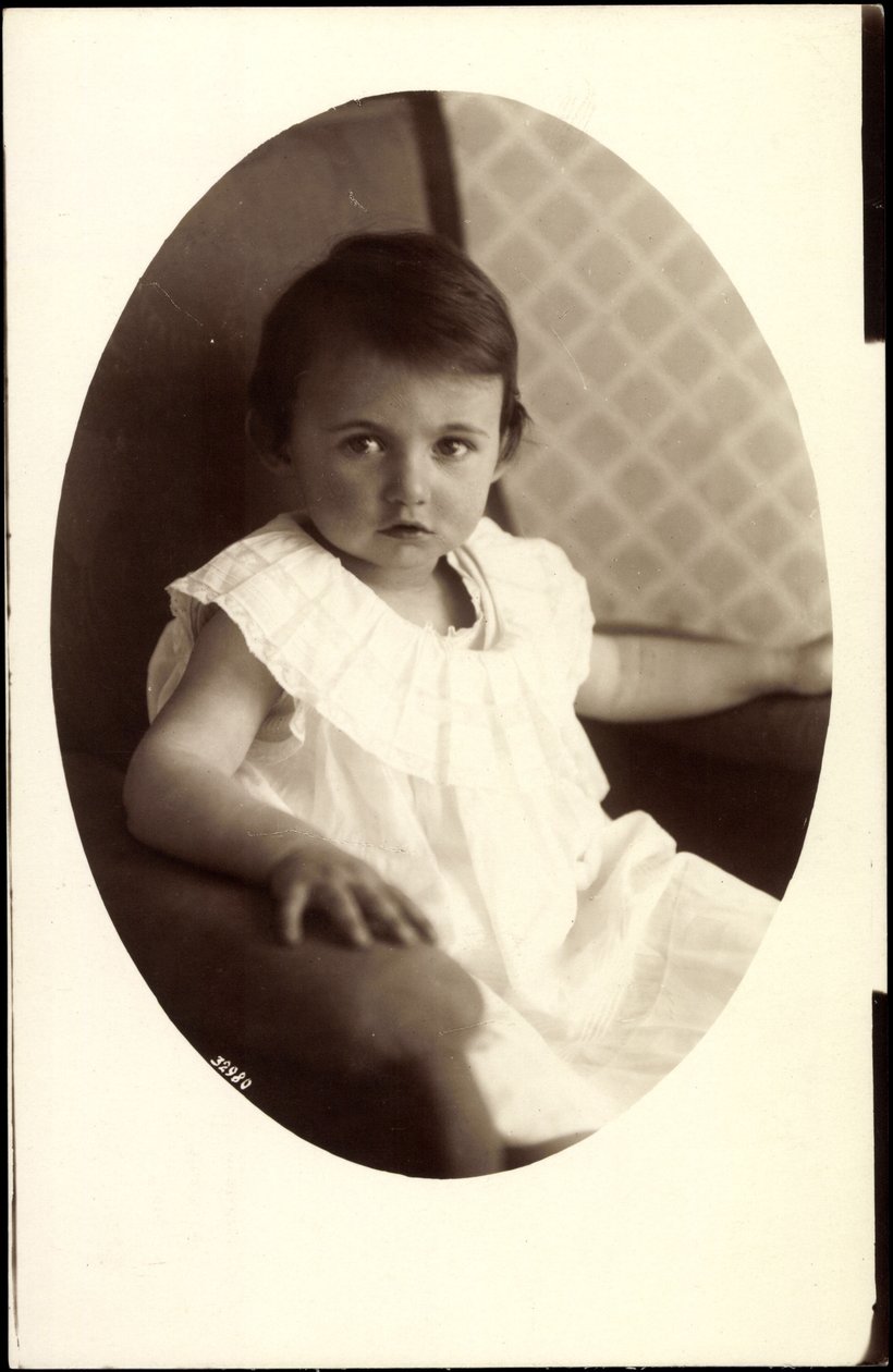 Paspartu Ak Bavyera Prensesi Hilda küçük bir kızken (s/b fotoğraf) by Photographer German