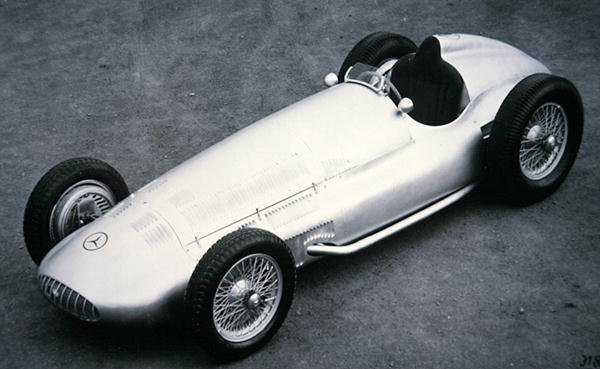 3 litrelik Mercedes Benz Grand Prix modeli by Photographer German