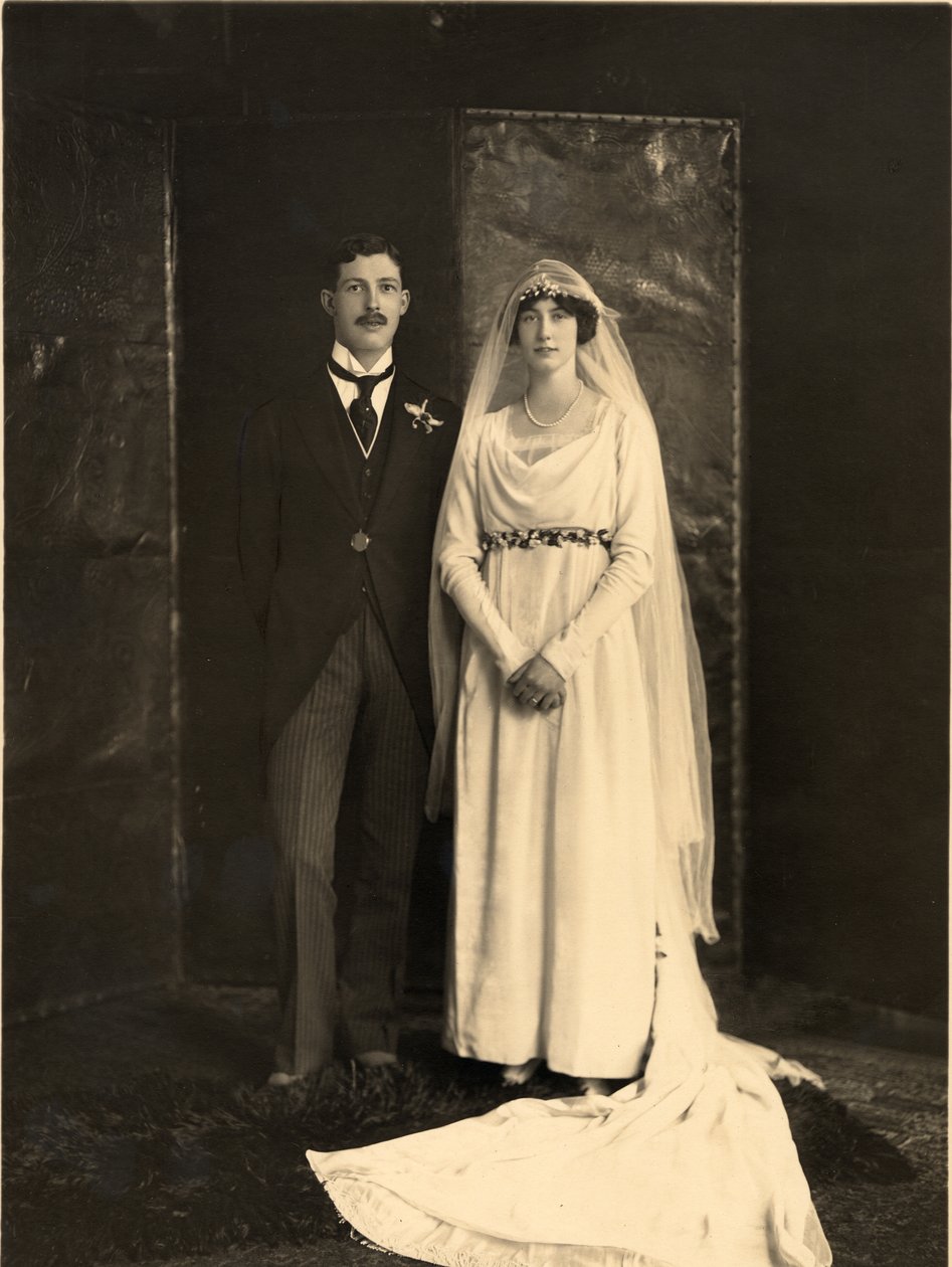 Leydi Dorothy Cavendish ve Harold Macmillan düğün günlerinde by Blaise Nicolas Le Sueur