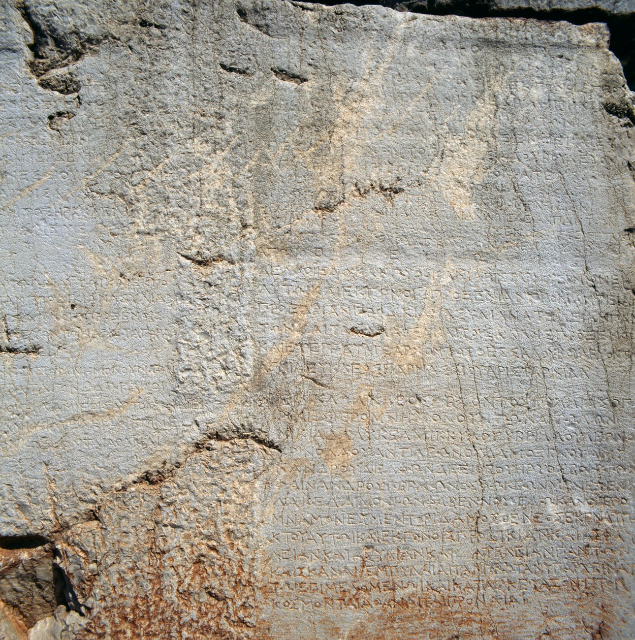 Apollon Tapınağı, Delphi (Unesco Dünya Mirası Listesi) yakınındaki yazıtlı duvar by Blaise Nicolas Le Sueur