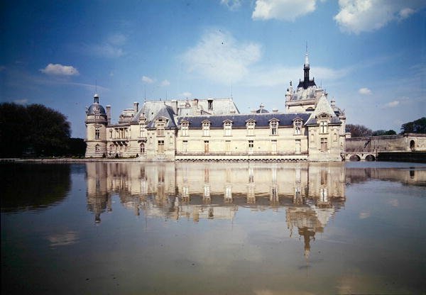 Grand ve Petit Chateau manzarası by Pierre and Bullant Daumet
