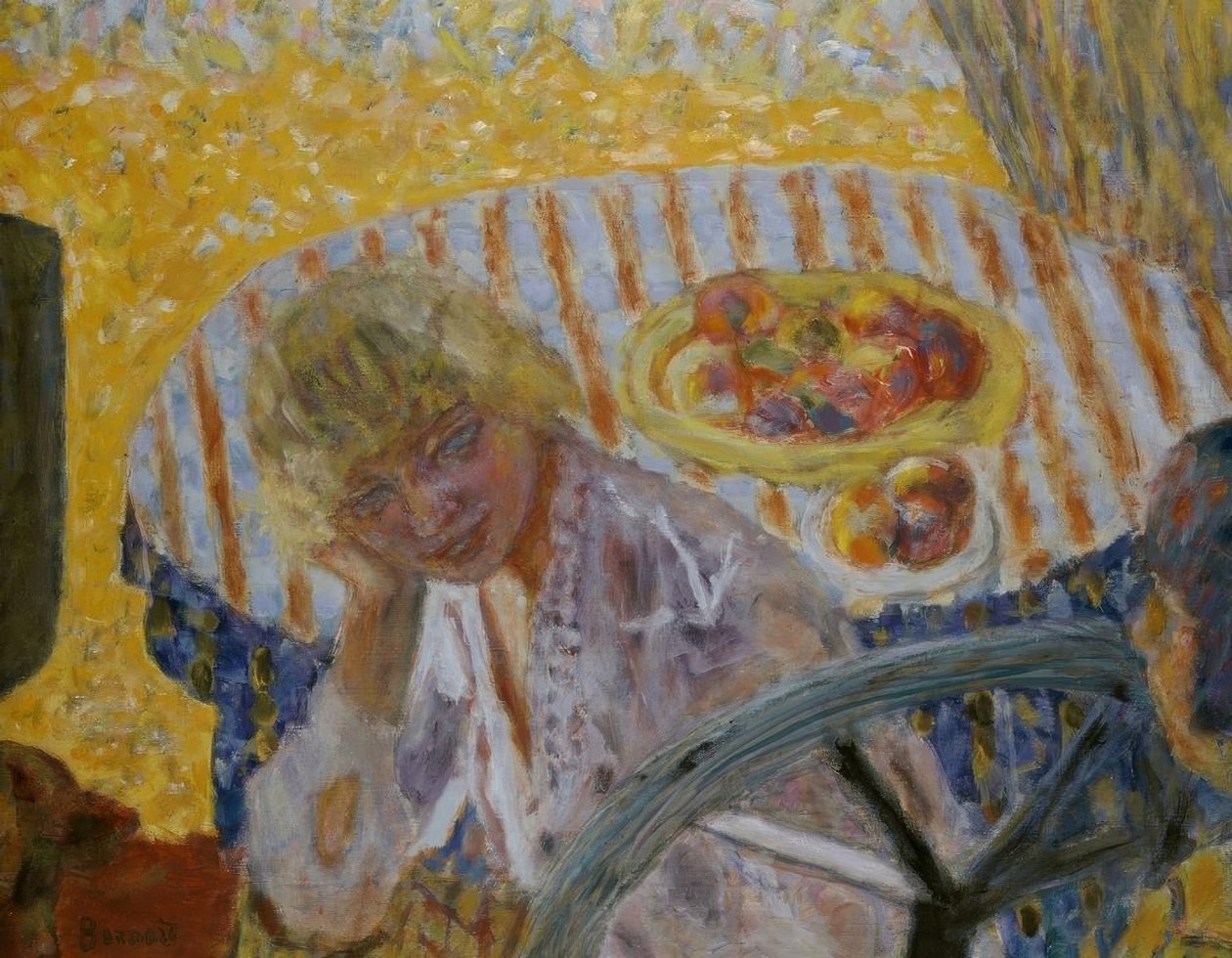 Çizgili masa örtüsü olan kadın by Pierre Bonnard