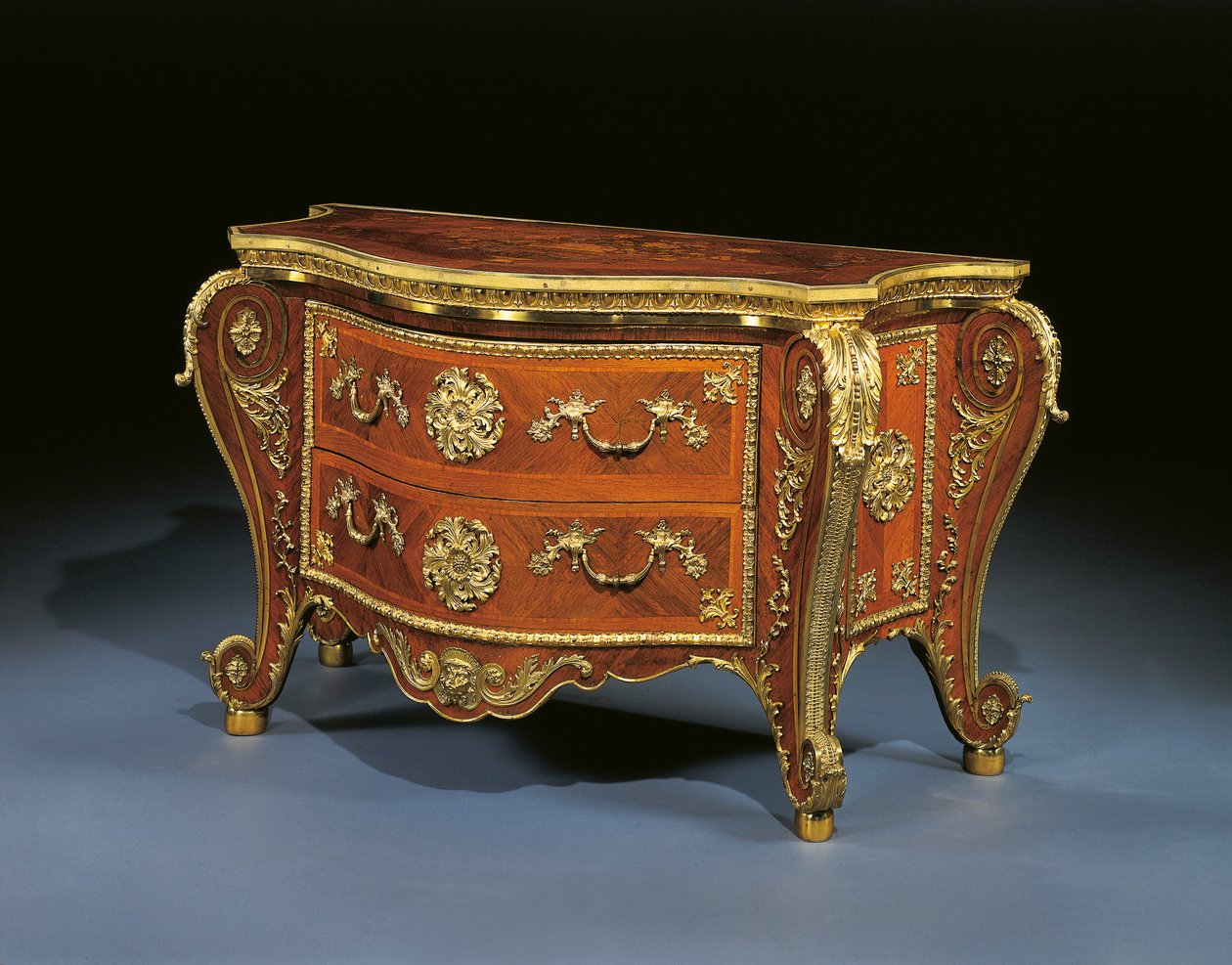 George III bombe komodin, c.1760-65 (gül ağacı, meyve ağacı ve kakmacılık) by Pierre Langlois