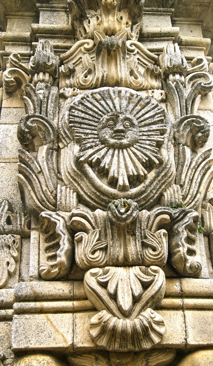 Nossa Senhora dos Remedios dikilitaşı, Lamego, Portekiz Kutsal Alanı