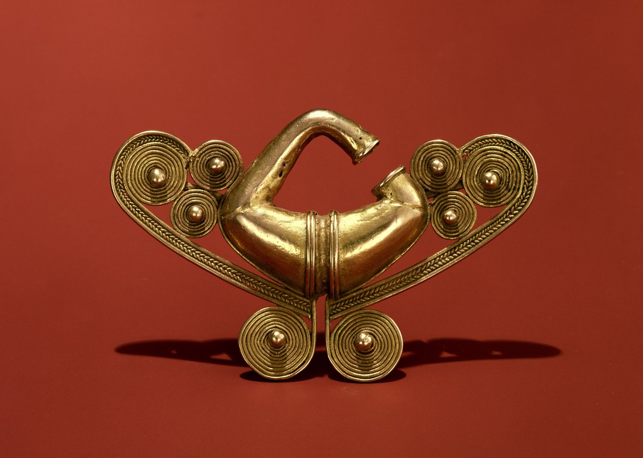 Burun Süsü, Tairona Kültürü (altın) by Pre Columbian