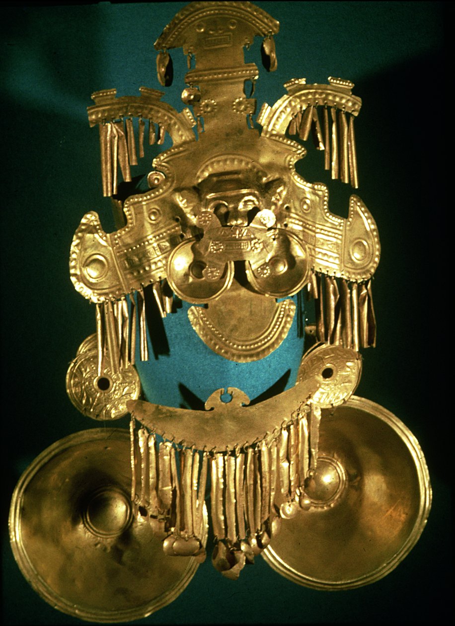 Calima bölgesinin pektoral süsü, Kolombiya, c. AD 500-1500 (altın) by Pre Columbian