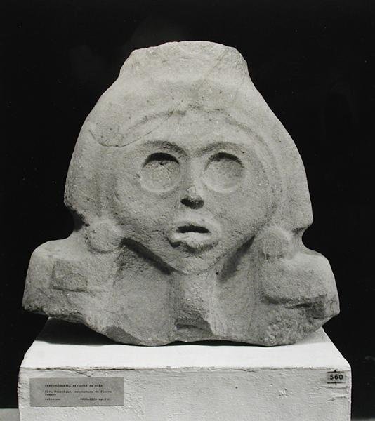 Centeocihuatl Başkanı, Mısır Tanrıçası, Huastecan, c.1000-1250 (kireçtaşı) (bw pohto) by Pre Columbian Pre Columbian