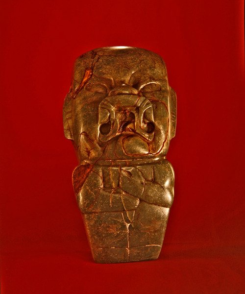 Kunz Baltası (yarı saydam donuk mavi-yeşil yeşim) by Pre Columbian Pre Columbian