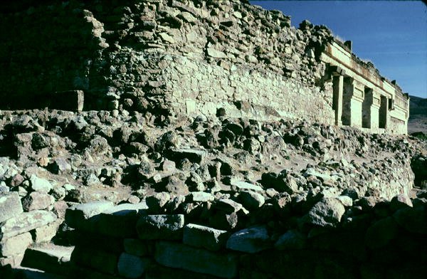 Dış görünüm by Pre Columbian Pre Columbian