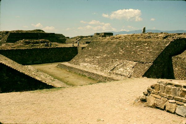 Top sahasının görünümü by Pre Columbian Pre Columbian