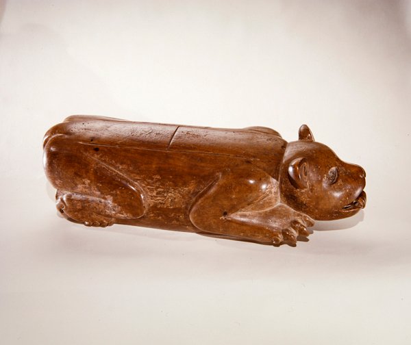 Çömelmiş Jaguar davul, Aztek Kültürü (ahşap) by Pre Columbian Pre Columbian