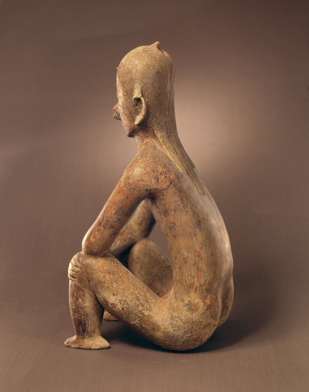 Oturan Figürün arkadan görünüşü, Chinesco Kültürü, (seramik) by Pre Columbian Pre Columbian