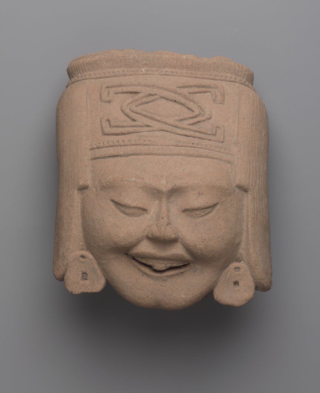 Gülen Kadının Başı, Totonac (seramik) by Pre Columbian