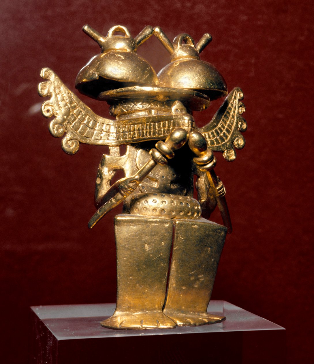 Kolomb öncesi sanat, Quimbaya uygarlığı (Kolombiya): altından antropomorfik heykelcik. 400-1400 AD. Madrid, Amerika Müzesi by Pre Columbian Pre Columbian