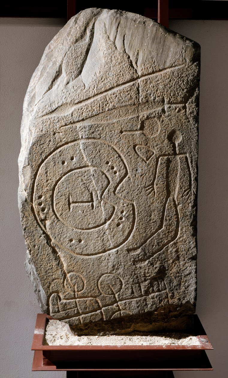 Solana de Cabanas savaşçısının İberik Steli. MÖ 8-6 yüzyıl by Prehistoric Prehistoric
