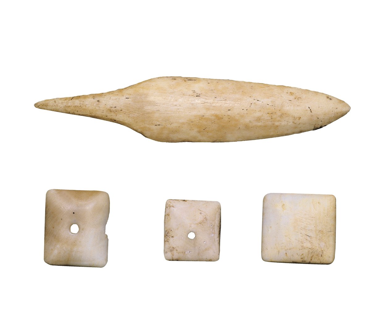 Prehistoire (Neolitique): Ok ucu ve kemik düğmeler. Cueva Toralla'dan (Lleida) by Prehistoric Prehistoric