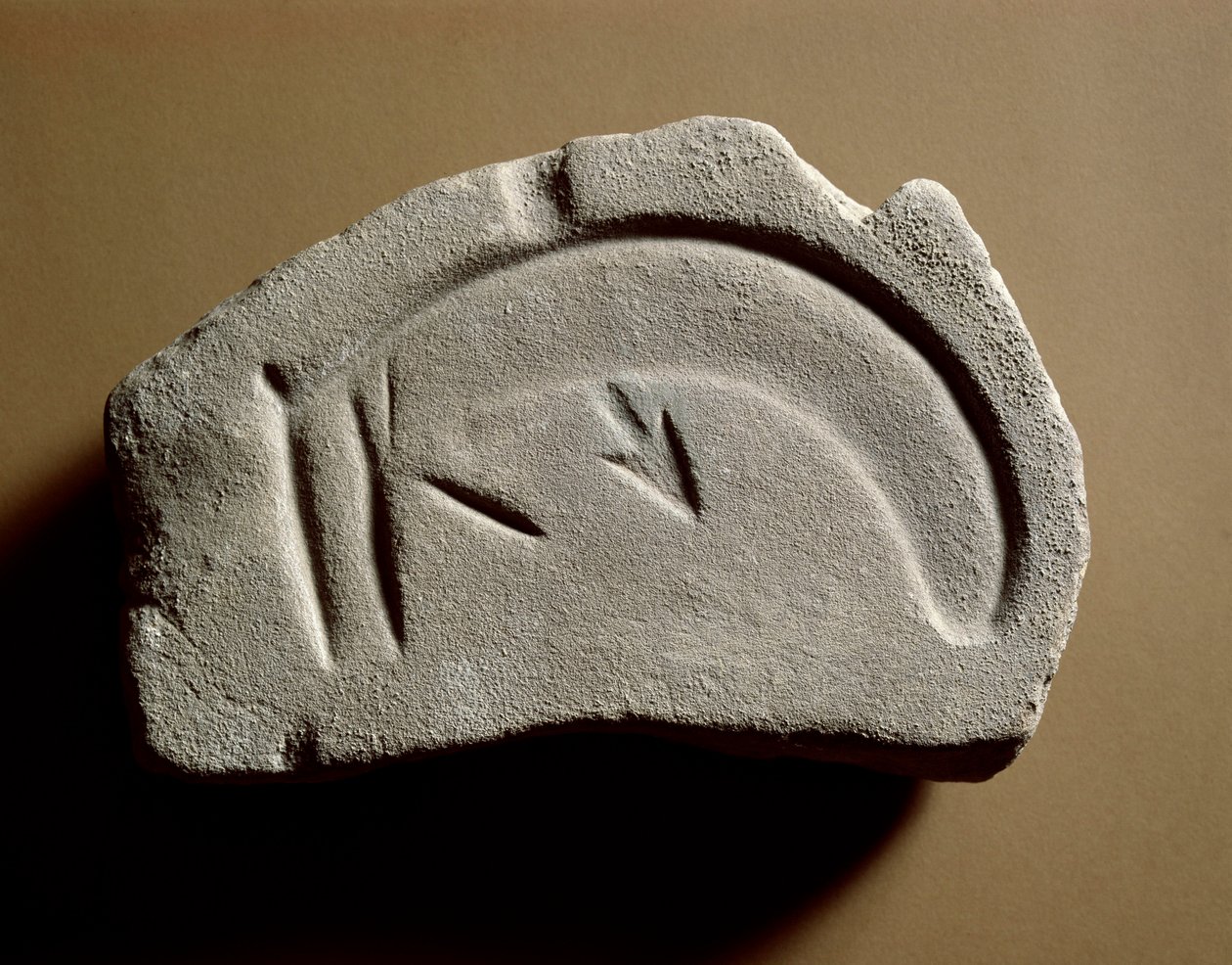 Prehistoire: Okları çoğaltmak için aksesuar (kalıp). Bronz Çağı. Bolonya, Civico Museo Archeologico by Prehistoric Prehistoric