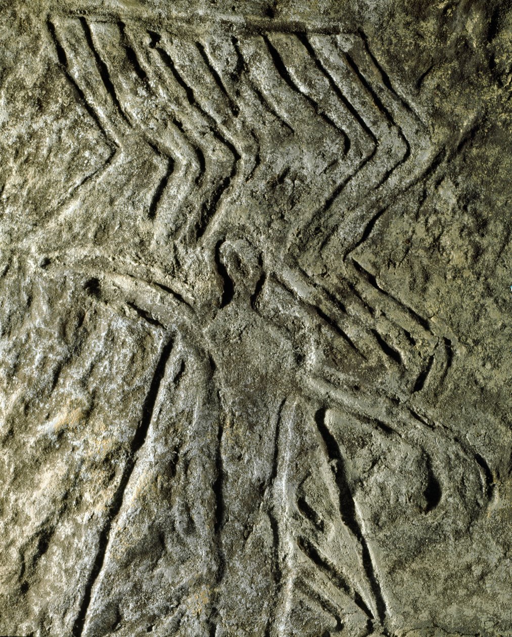 Tarih öncesi, kaya sanatı: bir insan figürünün temsilinin petroglif (taş üzerine grafiti). neolitik, taş devri. (Azerbaycan) Bronz çağı. Bakü, Azerbaycan Devlet Din Tarihi Müzesi by Prehistoric Prehistoric