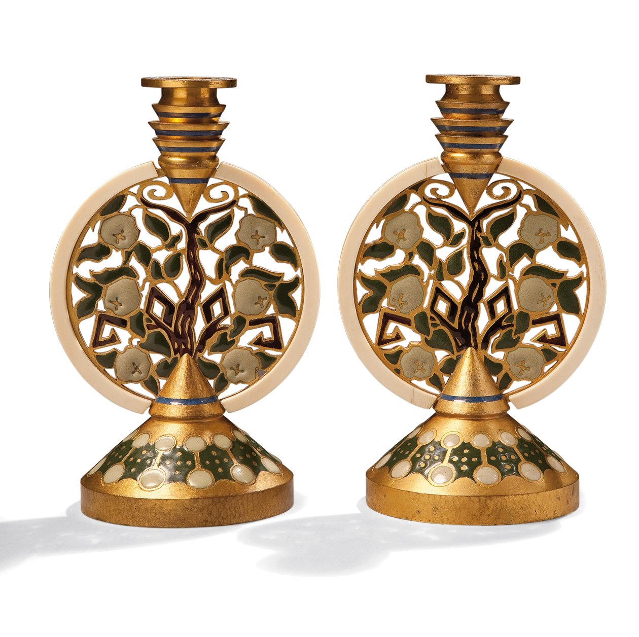 Bir çift yaldızlı bronz emaye ve fildişi şamdanlar, c.1907 (yaldızlı bronz emaye, fildişi) by Princess Maria Tenisheva