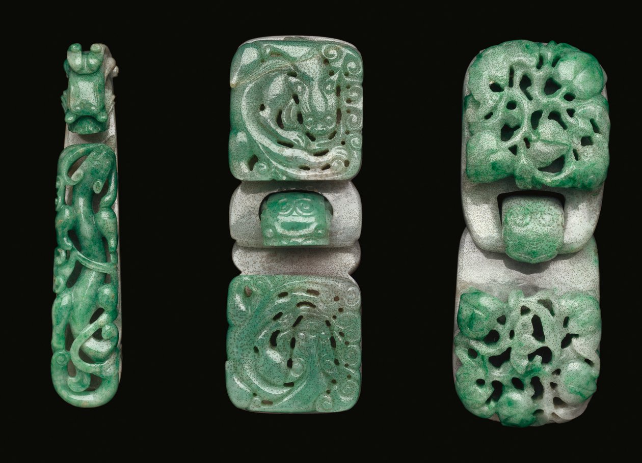 Bir grup jadeit kemer kancası ve tokası by Qing Dynasty Chinese School