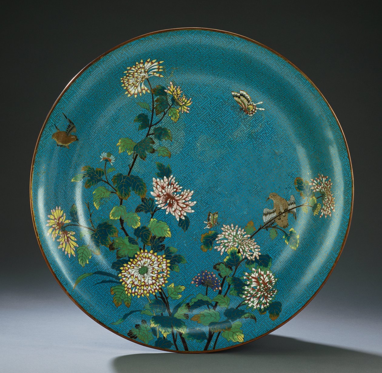 Büyük bir emaye işi emaye tabak, 18. yüzyılın sonlarında by Qing Dynasty Chinese School