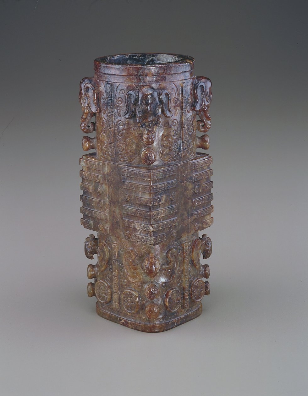 Kong (yeşim) by Qing Dynasty Chinese School