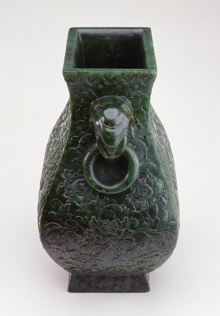 Bronz Fang Hu Formunun İmparatorluk Vazosu, Qianlong Dönemi (1736-96) (yeşim) by Qing Dynasty Chinese School
