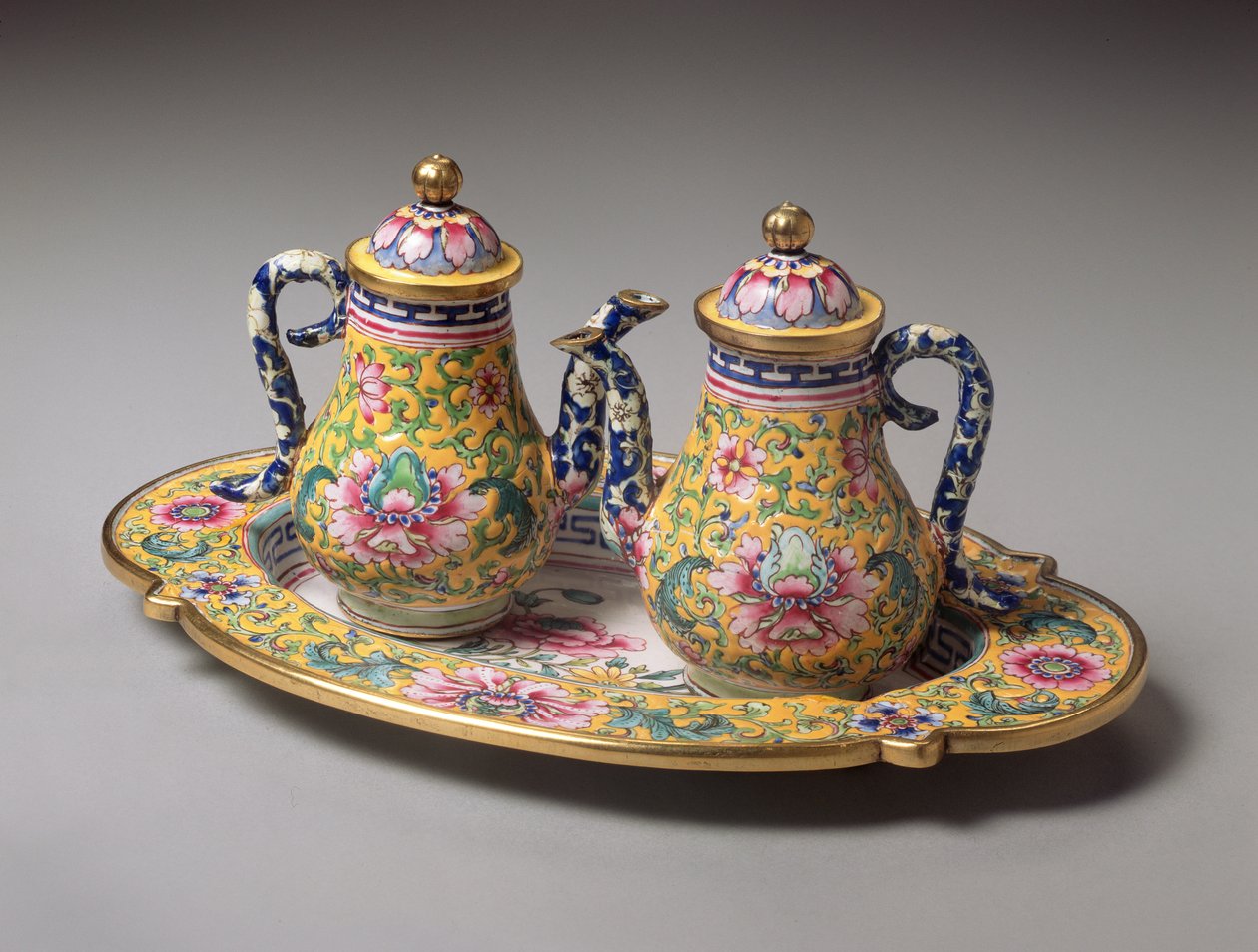 Minyatür İbreler ve Tepsi Çifti, Qianlong dönemi (1736-95) (emaye) by Qing Dynasty Chinese School