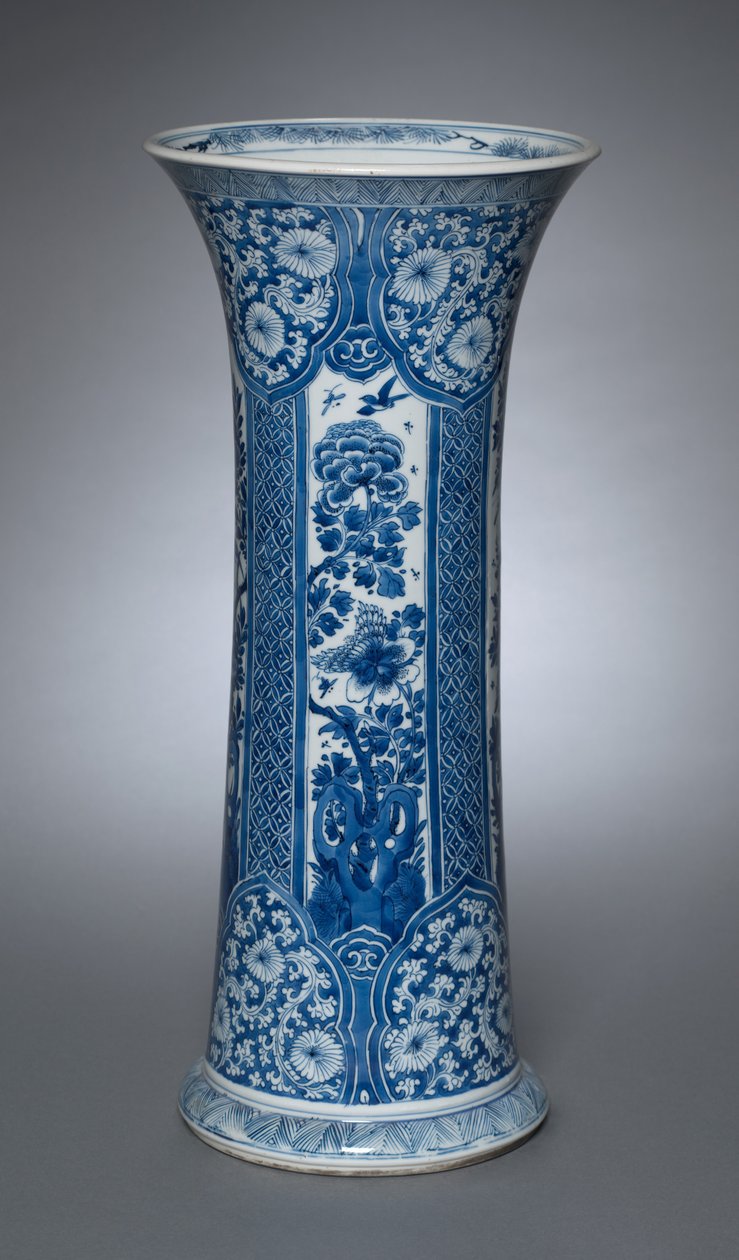 Kapaklı Vazo by Qing Dynasty Chinese School