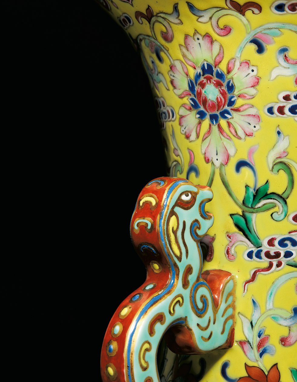 Bir Çift Imperial Famille Gül Vazolarından Birinden Detay (seramik) by Qing Dynasty   Jiaqing Period Chinese School