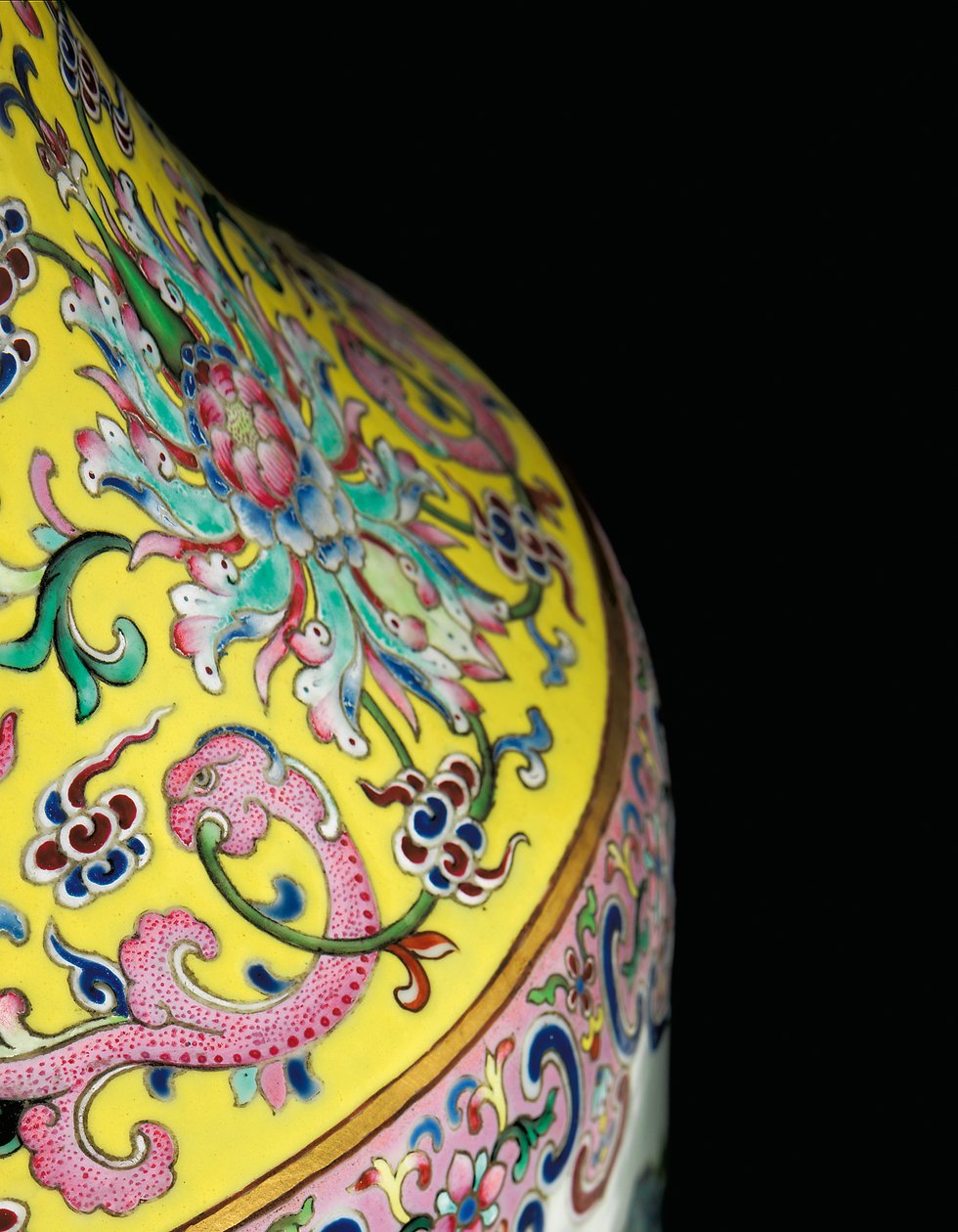 Bir Çift Imperial Famille Gül Vazolarından Birinden Detay (seramik) by Qing Dynasty   Jiaqing Period Chinese School