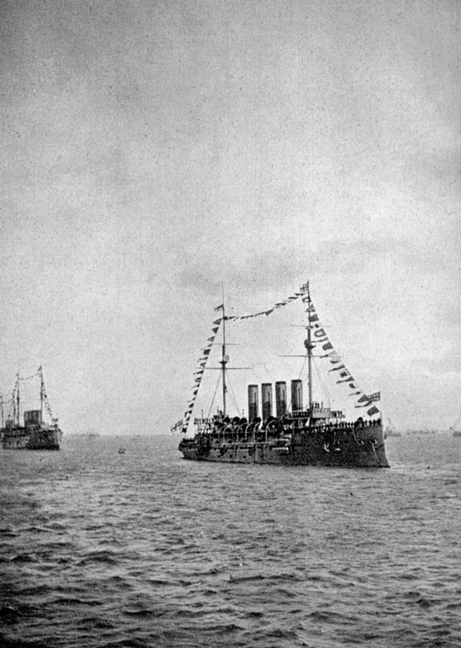 Portsmouth kıyılarında donanma incelemesi, 1907 1908. by Queen Alexandra