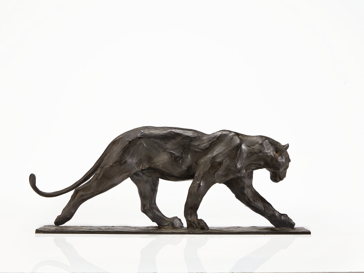 Panter yürüyüşü, arka bacağı kaldırılmış, c.1904 (patine bronz) by Rembrandt Bugatti