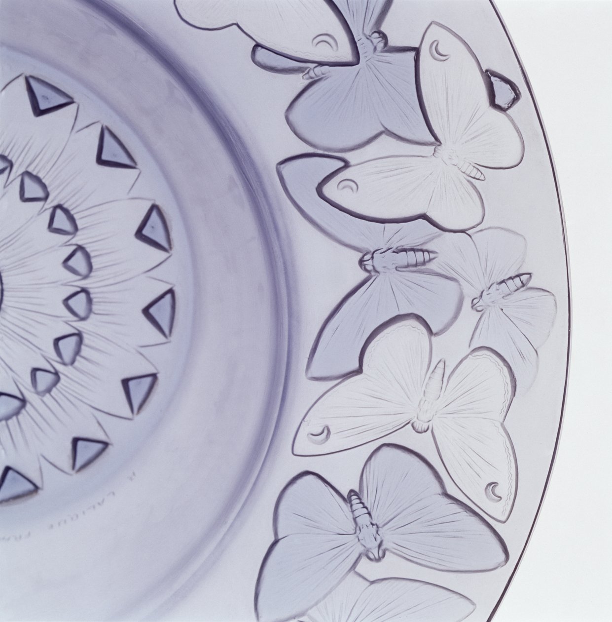 Phalenes kase detayı, Lalique, 1902 dolayları by Rene Jules Lalique