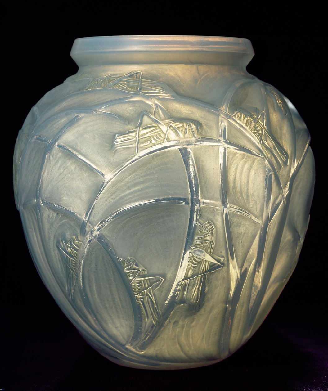 Çekirgeler, 1913 (mavi yanardöner cam) by Rene Jules Lalique