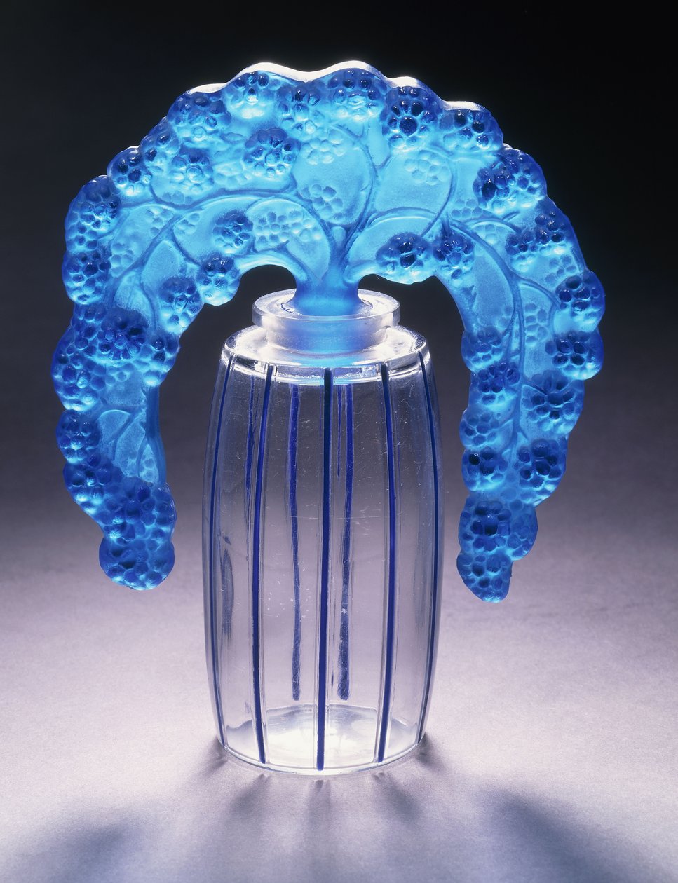 Bouchons Mures No. 495, c.1920 (şeffaf ve mavi emaye cam) by Rene Jules Lalique