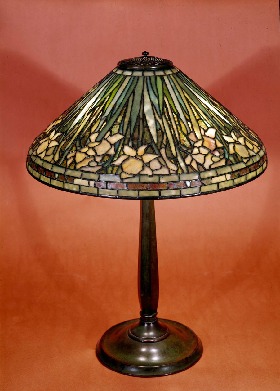 1900 yılında Rene Lalique (1860-1945) tarafından yapılan masa lambası by Rene Jules Lalique