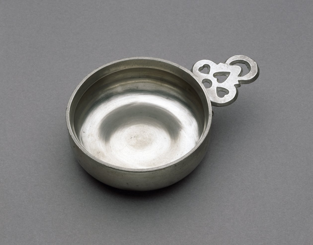 Porringer, c. 1788-1820 (kalay) by Richard Sr. Lee