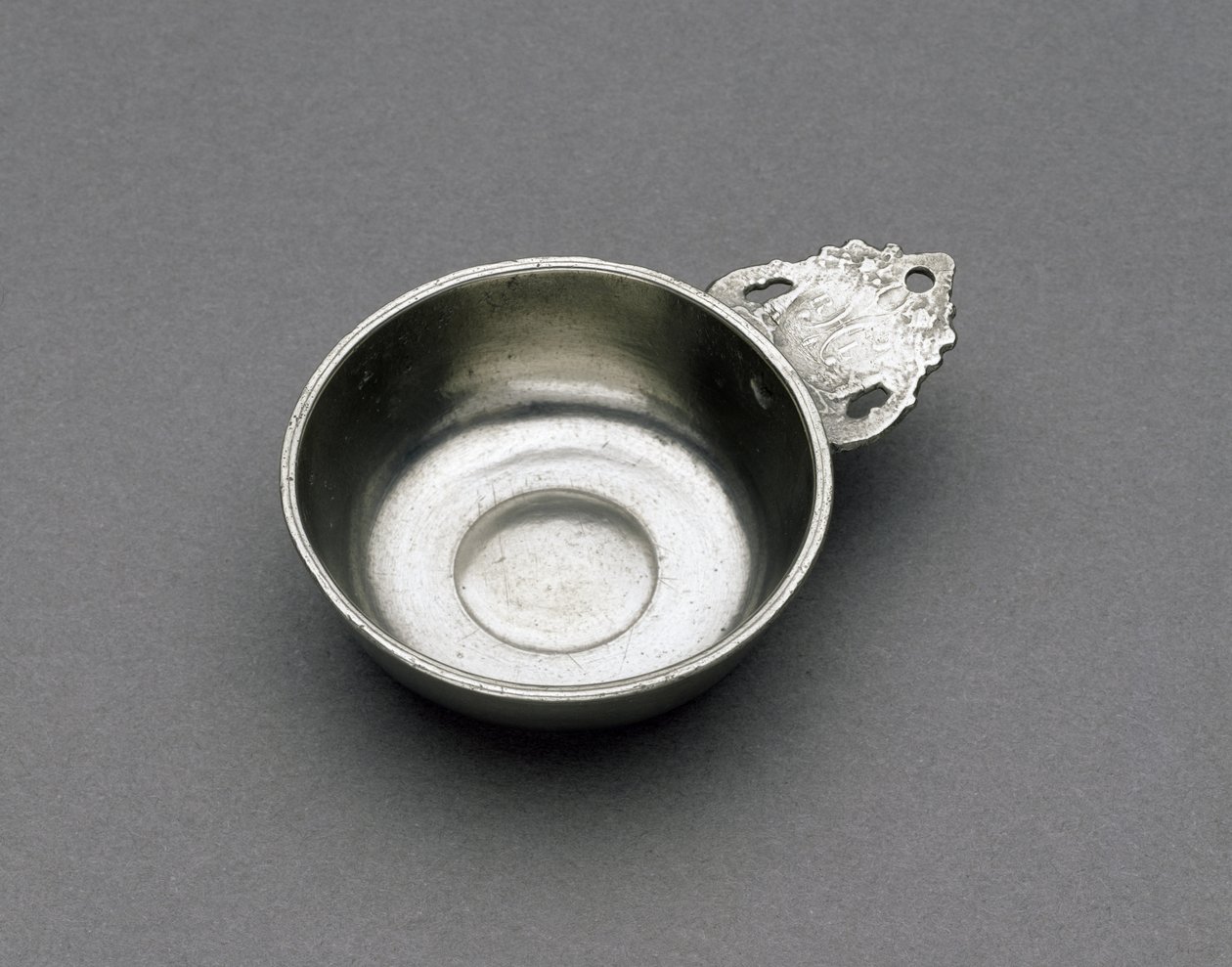Porringer, c. 1788-1820 (kalay) by Richard Sr. Lee