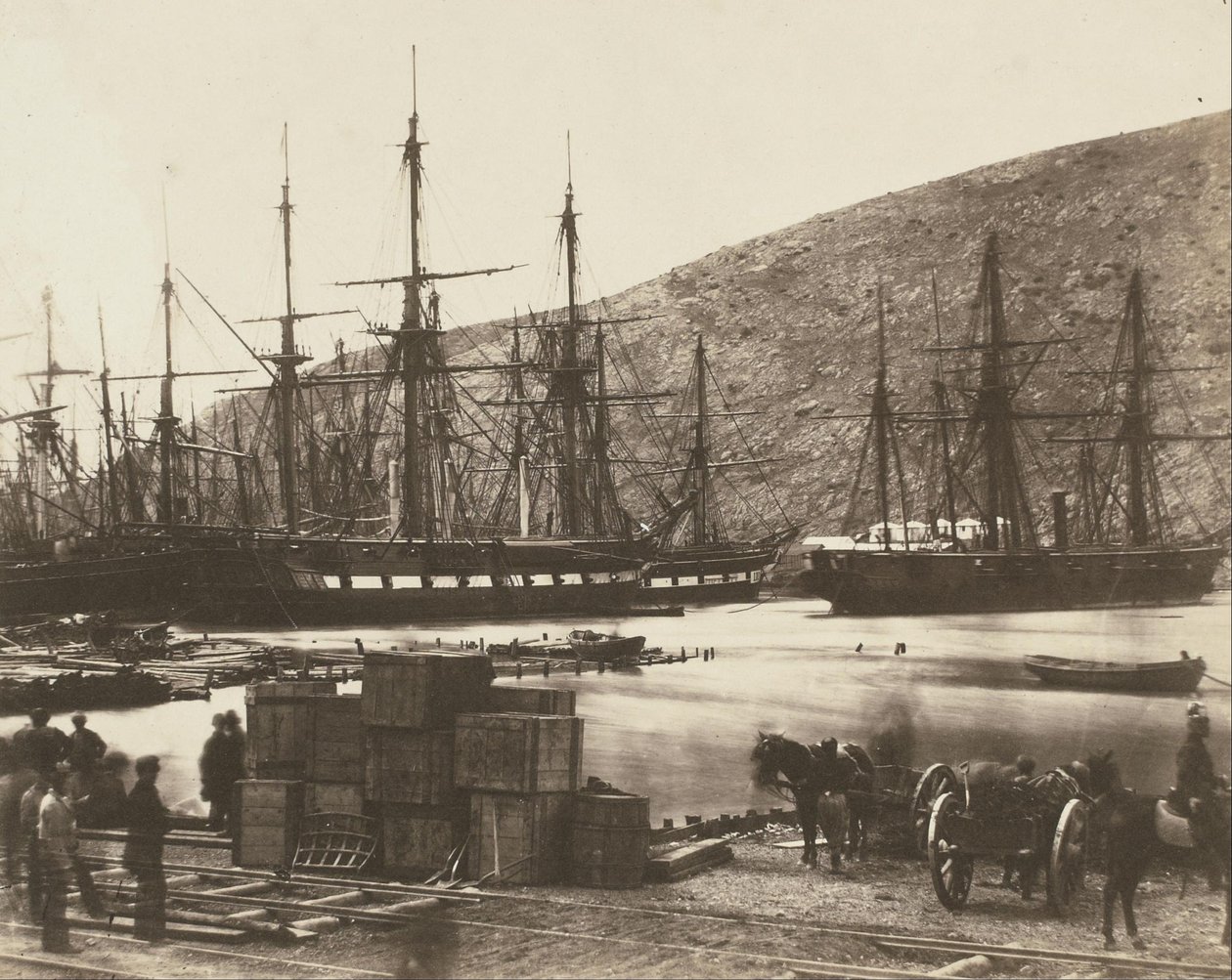 Liman Başkanı, Balaklava, Rusya by Roger Fenton