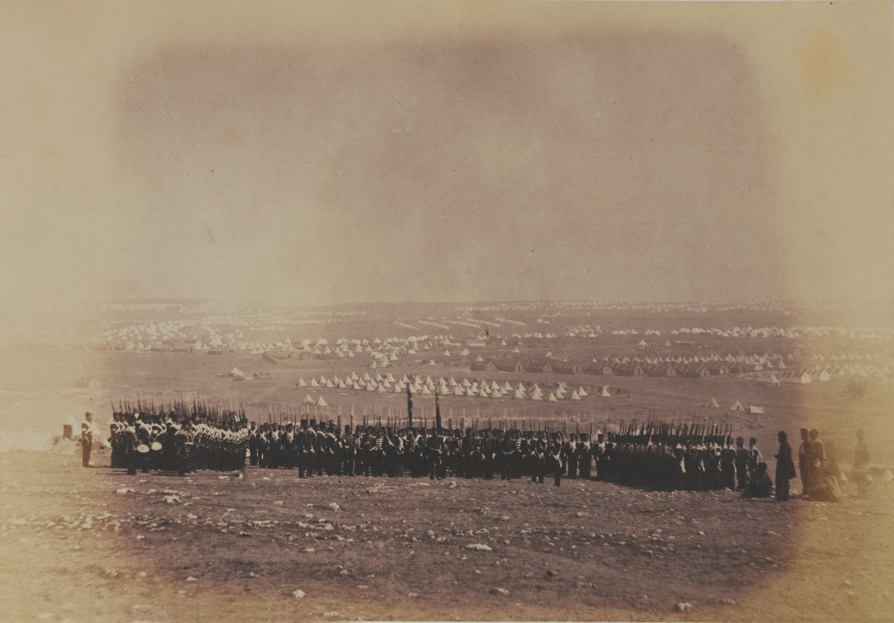 Yarbay Thomas Shadforth ve 57. (Batı Middlesex) Ayak Alayı, Kırım Savaşı ile ilgili 52 fotoğraftan oluşan bir albümden by Roger Fenton