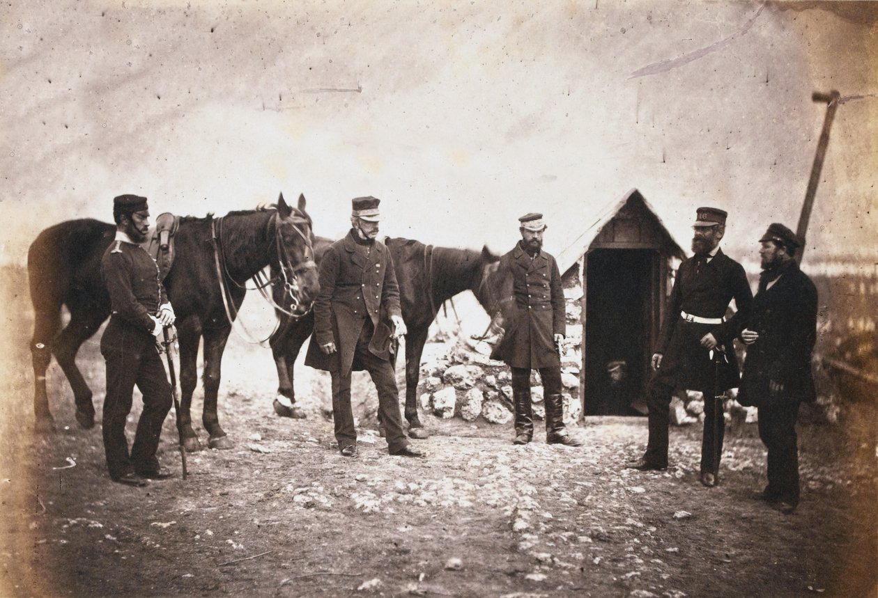 Tümgeneral Robert Garrett ve Kurmay Subayları, Kırım Savaşı ile ilgili 52 fotoğraftan oluşan bir albümden by Roger Fenton