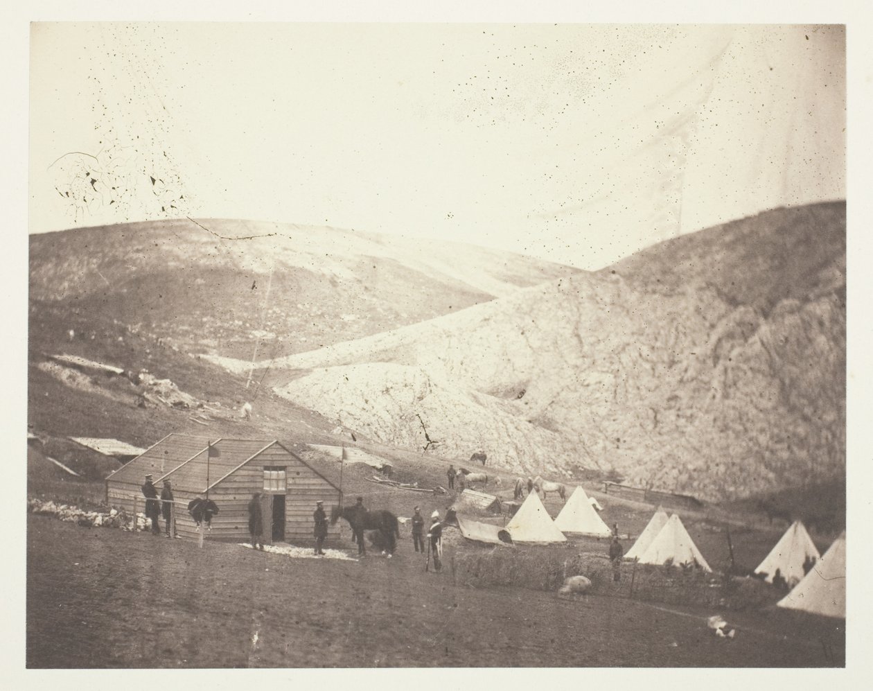 4. Ejderha Muhafızları Kampı, Karyni yakınlarındaki by Roger Fenton