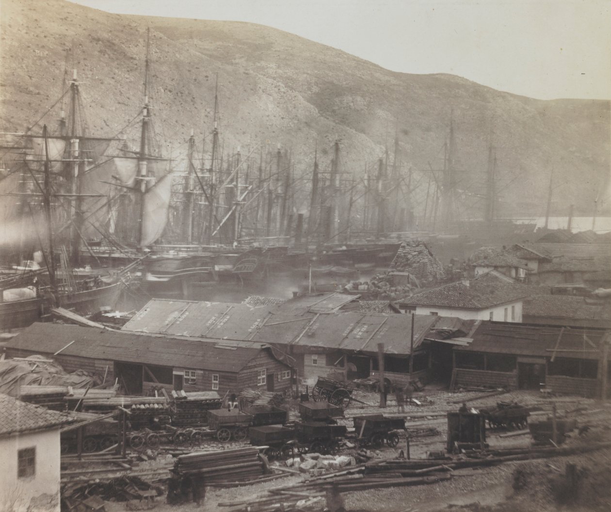 Demiryolu Barakaları ve Atölyeleri, Balaklava by Roger Fenton