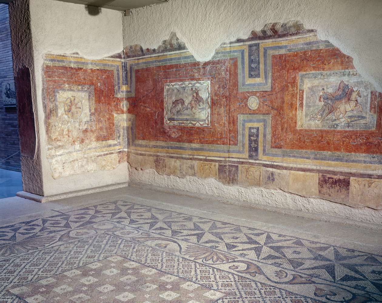 Mozaik zeminler ve sirk ve av sahnelerini gösteren duvar resimleri (fresk ve mozaik) ile bir Roma evinin içinin yeniden yaratılması by Roman