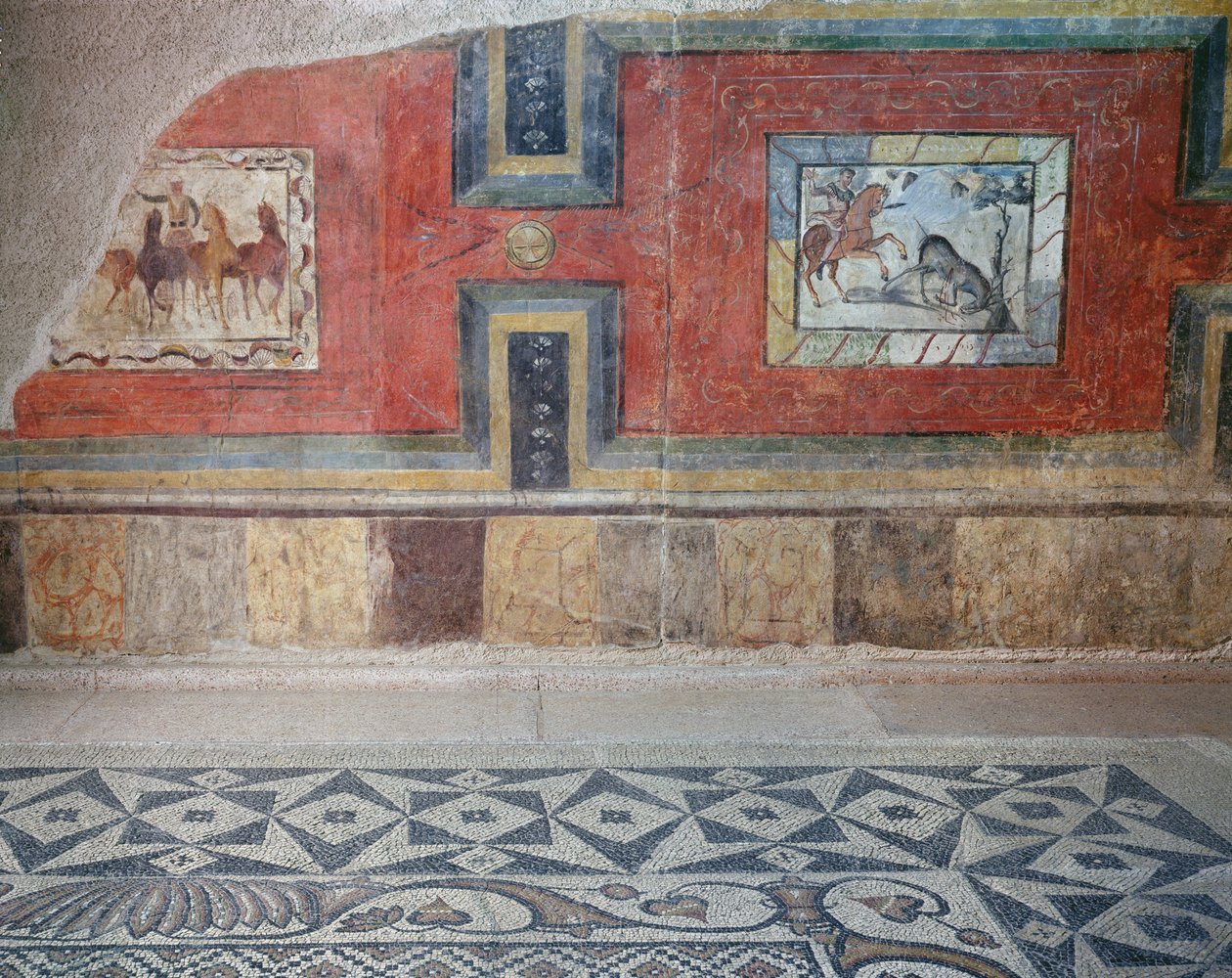 Mozaik zeminler ve sirk ve av sahnelerini gösteren duvar resimleri (fresk ve mozaik) ile bir Roma evinin içinin yeniden yaratılması by Roman